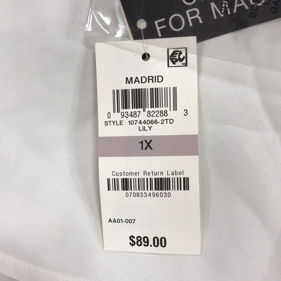 🎁 Bar III Trendy Plus Size Ruffled Button-Up Blouse - Picture 9 of 9